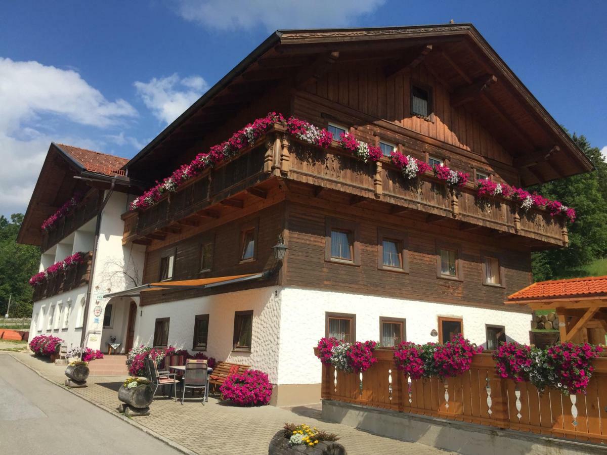 Gastehaus Reichle Hotel Tannheim Exterior photo